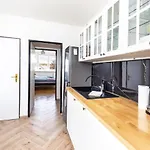 Demaenova 3izb 5osob Sauna - Cube '69 *