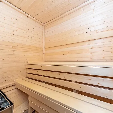 Demaenova 3izb 5osob Sauna - Cube '69 Апартаменты *